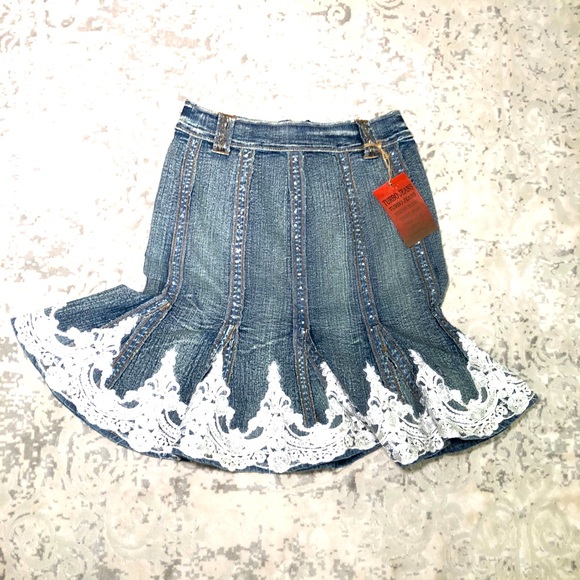 Distressed acid wash Jean denim lace skirt - Picture 2 of 8
